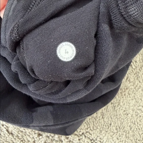 Lululemon Scuba High Rise Jogger Sweatpants Camo Leopard - Picture 5 of 5